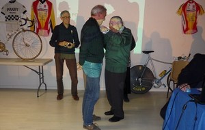 Remise de médaille à l' AG du Comité de Provence à Berre le 19/1/13